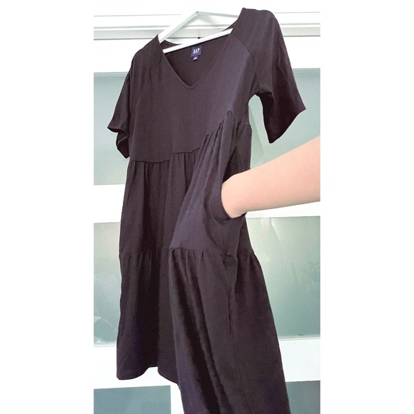 GAP  |  Tiered Midi Dress - Picture 2 of 5